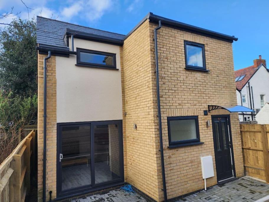 Charming New 2Br Detached House-Central Headington- Wi-Fi, Netflix, Top Location อ็อกซ์ฟอร์ด ภายนอก รูปภาพ